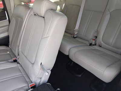 2024 Jeep Wagoneer L — photo 18 view