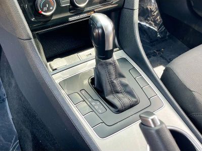 2020 Volkswagen Passat — photo 16 view