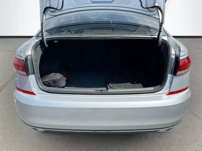 2020 Volkswagen Passat — photo 23 view