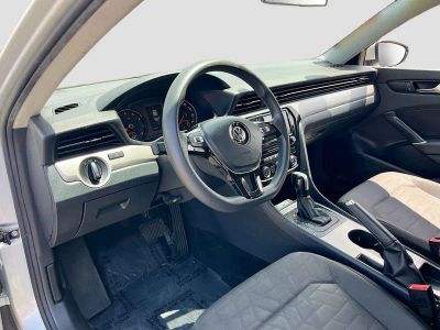 2020 Volkswagen Passat — photo 9 view