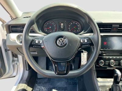 2020 Volkswagen Passat — photo 11 view