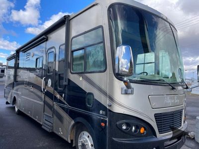 2008 Tiffin Motorhomes Allegro Bay — front three-quarter view
