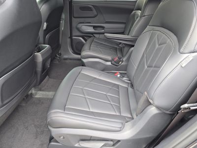 2027 Kia Telluride - Photo 17
