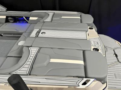 2025 Mastercraft XT24 - Photo 14