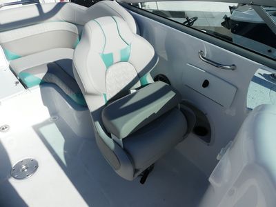 2026 Hurricane SunDeck 2486 OB - Photo 13