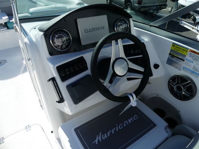 2026 Hurricane SunDeck 2486 OB - Photo 7