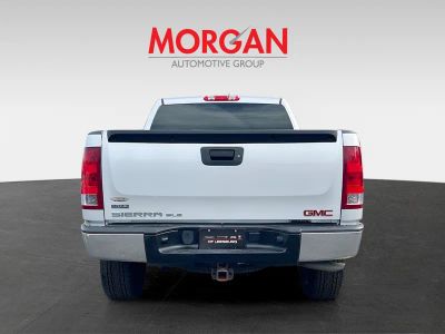 2011 GMC Sierra 1500 — engine compartment view