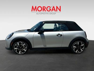 2025 MINI Cooper S — interior view