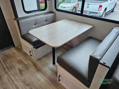 2027 Venture RV SportTrek - Photo 35