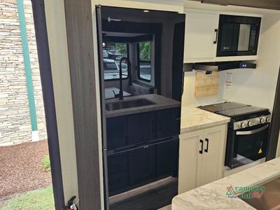 2027 Venture RV SportTrek - Photo 29