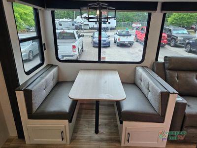 2027 Venture RV SportTrek - Photo 33