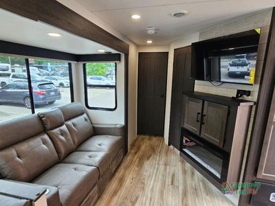 2027 Venture RV SportTrek - Photo 36
