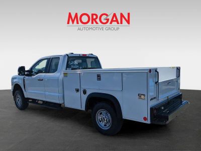 2026 Ford F-250SD — engine compartment view