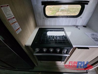 2025 CrossRoads RV Cruiser - Photo 15