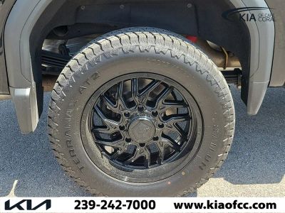2024 GMC Sierra 2500HD — photo 11 view