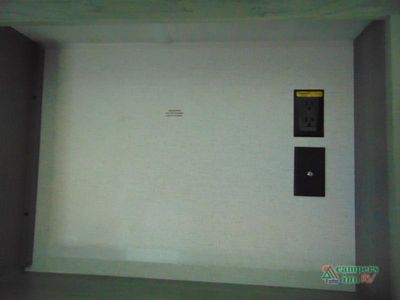 2025 Keystone RV Hideout — photo 16 view