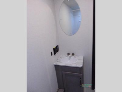 2025 Keystone RV Hideout — photo 40 view