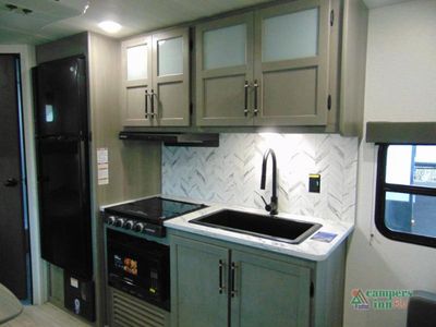 2025 Keystone RV Hideout — photo 24 view