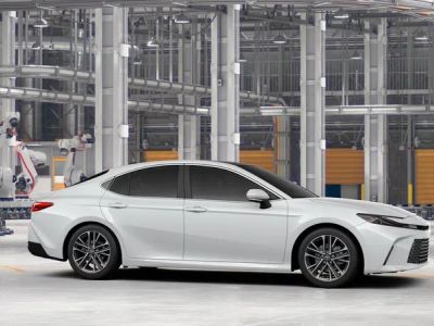 2026 Toyota Camry - Photo 15