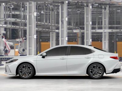 2026 Toyota Camry - Photo 6