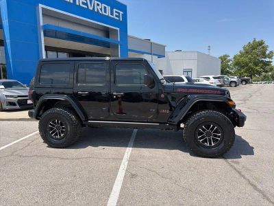 2024 Jeep Wrangler - Photo 2