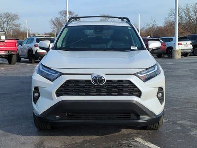 2025 Toyota RAV4 - Photo 4
