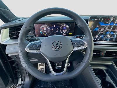 2026 Volkswagen Tiguan — photo 10 view