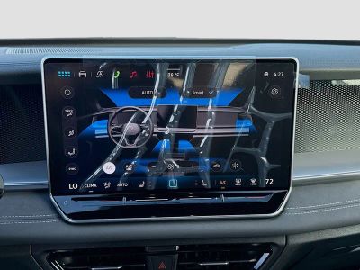2026 Volkswagen Tiguan — photo 12 view