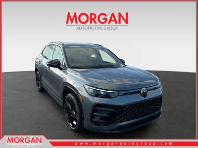 2026 Volkswagen Tiguan SE R-Line Black in Platinum — front three-quarter view