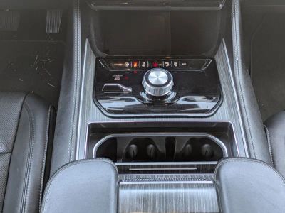 2024 Jeep Wagoneer — photo 17 view