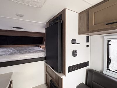 2026 Adventurer 80RB Overlander Edition - Photo 11