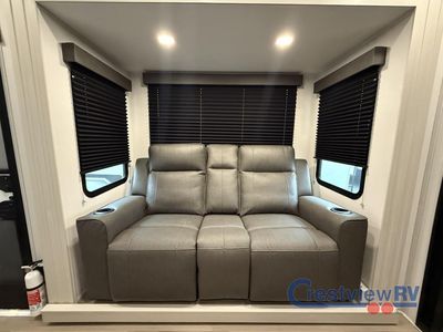 2026 Grand Design Momentum G-Class - Photo 8