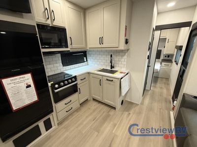 2026 Grand Design Momentum G-Class - Photo 6