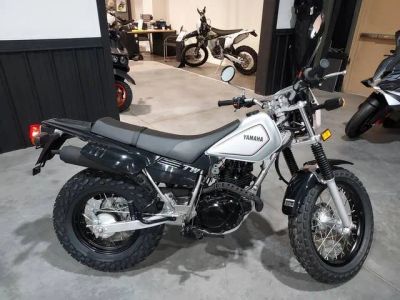 2026 Yamaha TW200 — front three-quarter view