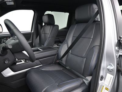 2026 2025 Toyota Tundra i-FORCE MAX Platinum Truck CrewMax — photo 16 view
