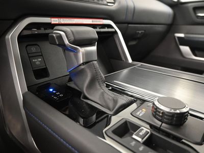 2026 2025 Toyota Tundra i-FORCE MAX Platinum Truck CrewMax — photo 14 view