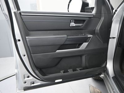2026 2025 Toyota Tundra i-FORCE MAX Platinum Truck CrewMax — photo 15 view