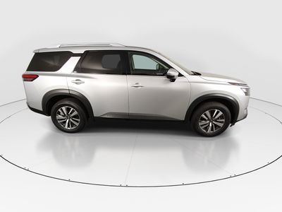 2025 Nissan Pathfinder - Photo 8