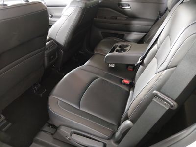 2025 Nissan Pathfinder - Photo 22