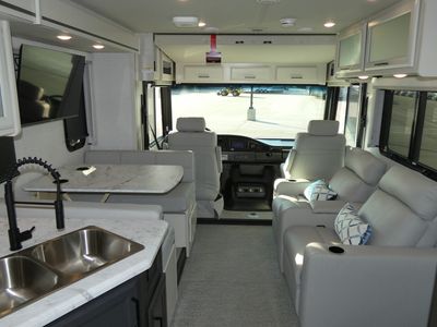 2026 Holiday Rambler Admiral - Photo 6