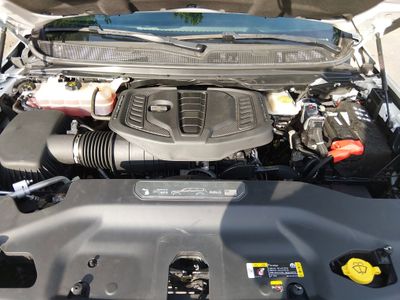 2024 Jeep Wagoneer L — photo 9 view