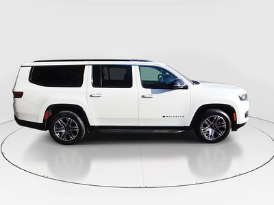 2024 Jeep Wagoneer L — photo 8 view