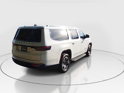 2024 Jeep Wagoneer L — photo 7 view