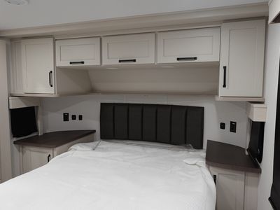 2026 Grand Design Momentum M Class - Photo 8