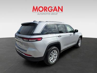 2026 Jeep Grand Cherokee — engine compartment view