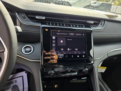 2026 Jeep Grand Cherokee — photo 21 view