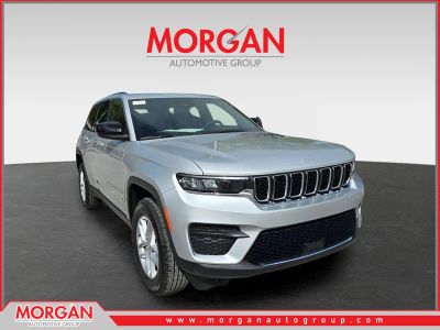2026 Jeep Grand Cherokee Laredo X in Silver Zynith — front three-quarter view