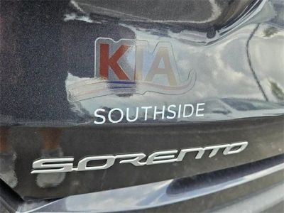 2025 Kia Sorento — photo 9 view