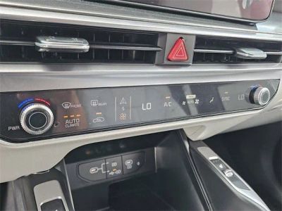 2025 Kia Sorento — photo 19 view
