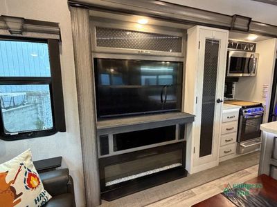 2021 Keystone RV Montana - Photo 31